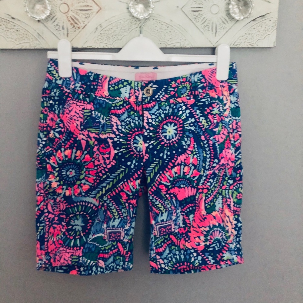 EUC. Lilly Pulitzer Bermuda shorts. Size 0.